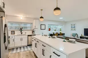 1351 W Balmoral Ave, Chicago, IL 60640 - Photo 4