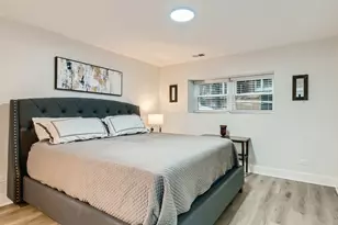1351 W Balmoral Ave, Chicago, IL 60640 - Photo 12