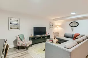1351 W Balmoral Ave, Chicago, IL 60640 - Photo 2
