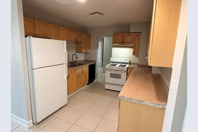 2211 S Highland Avenue #6D, Lombard, IL 60148 - Photo 2