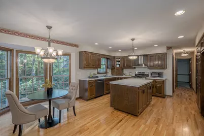 5N662 Forest Glen Lane, Saint Charles, IL 60175 - Photo 6