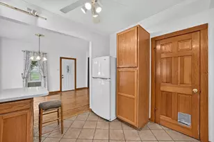 615 N 14th St, Dekalb, IL 60115 - Photo 10