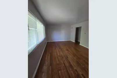 7530 S Saginaw Avenue #3A, Chicago, IL 60649 - Photo 4