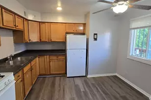 7530 S Saginaw Ave, Chicago, IL 60649 - Photo 2