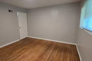 7530 S Saginaw Ave, Chicago, IL 60649 - Photo 6