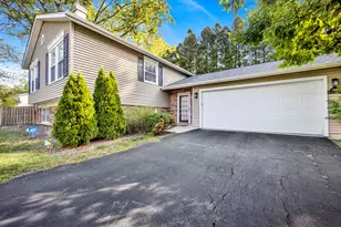 2627 N Ridge Ave, Arlington Heights, IL 60004 - Photo 1