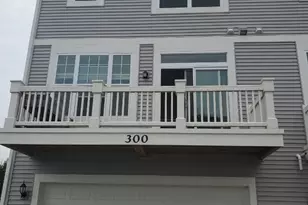300 Timberleaf Cir, Roselle, IL 60172 - Photo 8