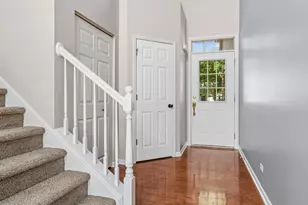 2357 Sunshine Ln, Aurora, IL 60503 - Photo 2