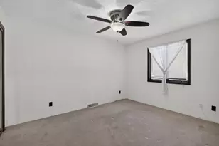 802 Adams St, Ottawa, IL 61350 - Photo 22