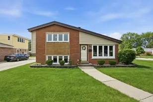 6933 176th St, Tinley Park, IL 60477 - Photo 1
