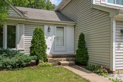 1316 W Meade Lane, Arlington Heights, IL 60004 - Photo 2