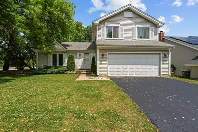 1316 W Meade Lane, Arlington Heights, IL 60004 - Photo 1