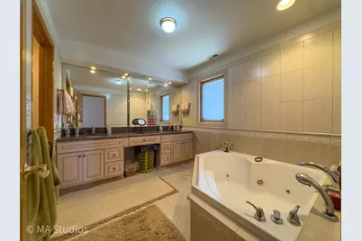 7940 N Oketo Avenue, Niles, IL 60714 - Photo 28
