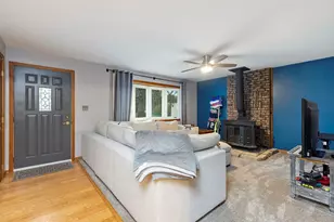 2424 Hel Mar Ln, Joliet, IL 60431 - Photo 8