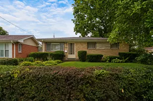 1627 Greenfield Ave, North Chicago, IL 60064 - Photo 14