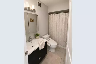 20 N Tower Road #10M, Oak Brook, IL 60523 - Photo 8