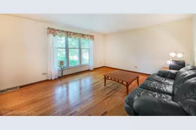 6914 Meadow Drive, Crystal Lake, IL 60012 - Photo 4