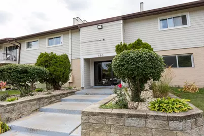 880 E Old Willow Road #166, Prospect Heights, IL 60070 - Photo 1