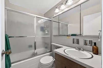 3550 N Lake Shore Drive #1925, Chicago, IL 60657 - Photo 12