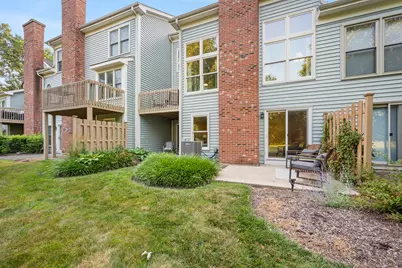 233 Parktrail Court #233, Schaumburg, IL 60173 - Photo 4