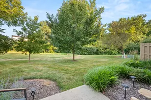233 Parktrail Ct, Schaumburg, IL 60173 - Photo 6