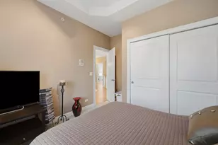 2272 Eastview Dr, Des Plaines, IL 60016 - Photo 22