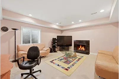 2272 Eastview Drive, Des Plaines, IL 60016 - Photo 30