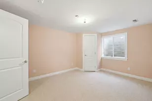 2272 Eastview Dr, Des Plaines, IL 60016 - Photo 34
