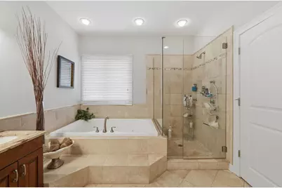 2272 Eastview Drive, Des Plaines, IL 60016 - Photo 20