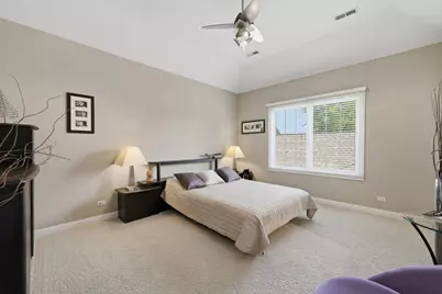 2272 Eastview Drive, Des Plaines, IL 60016 - Photo 24