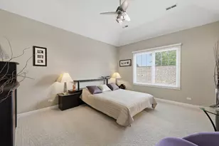 2272 Eastview Dr, Des Plaines, IL 60016 - Photo 24