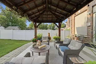 2272 Eastview Dr, Des Plaines, IL 60016 - Photo 36