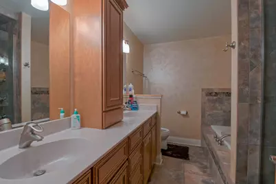1605 S Regan Road, New Lenox, IL 60451 - Photo 12