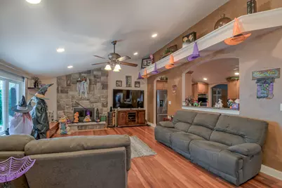 1605 S Regan Road, New Lenox, IL 60451 - Photo 4
