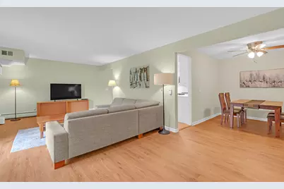 2515 E Olive Avenue #2K, Arlington Heights, IL 60004 - Photo 2