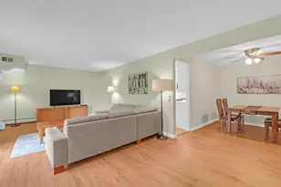 2515 E Olive Ave, Arlington Heights, IL 60004 - Photo 2