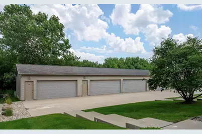 1820 Glenbridge Road, Bloomington, IL 61704 - Photo 22
