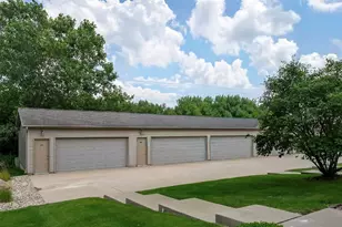 1820 Glenbridge Rd, Bloomington, IL 61704 - Photo 22