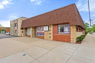 10004 S Kedzie Ave, Evergreen Park, IL 60805 - Photo 1
