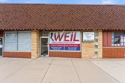 10004 S Kedzie Avenue, Evergreen Park, IL 60805 - Photo 2
