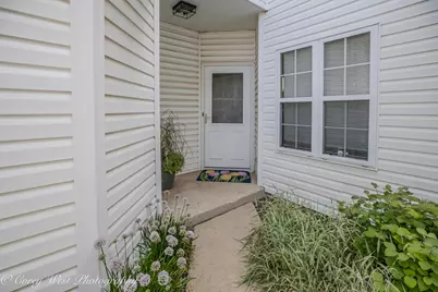 22 S Barton Trail, Batavia, IL 60510 - Photo 4
