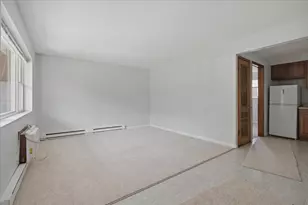 6250 W 64th Pl, Chicago, IL 60638 - Photo 4