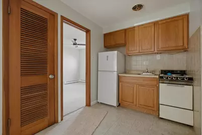 6250 W 64th Place #101, Chicago, IL 60638 - Photo 2