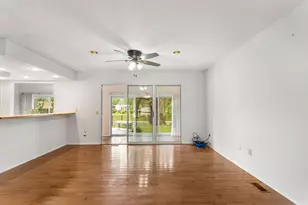 2803 Woodhaven Dr, Champaign, IL 61822 - Photo 6
