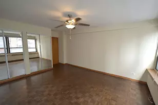 4180 N Marine Dr, Chicago, IL 60613 - Photo 10