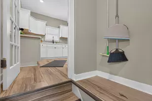 127 W Moore St, Ottawa, IL 61350 - Photo 8