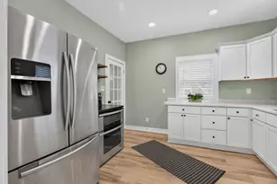 127 W Moore St, Ottawa, IL 61350 - Photo 6