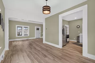 127 W Moore Street, Ottawa, IL 61350 - Photo 10