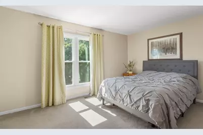 840 S Cleburne Avenue, Bartlett, IL 60103 - Photo 14