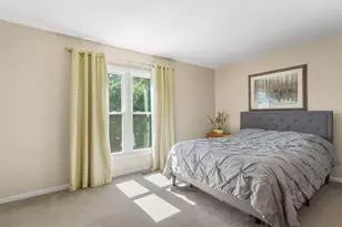 840 S Cleburne Ave, Bartlett, IL 60103 - Photo 14